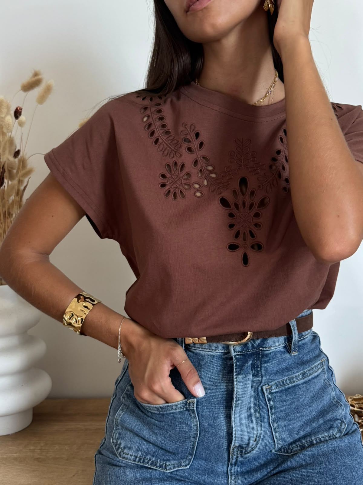 T-SHIRT ARIEL MARRONE