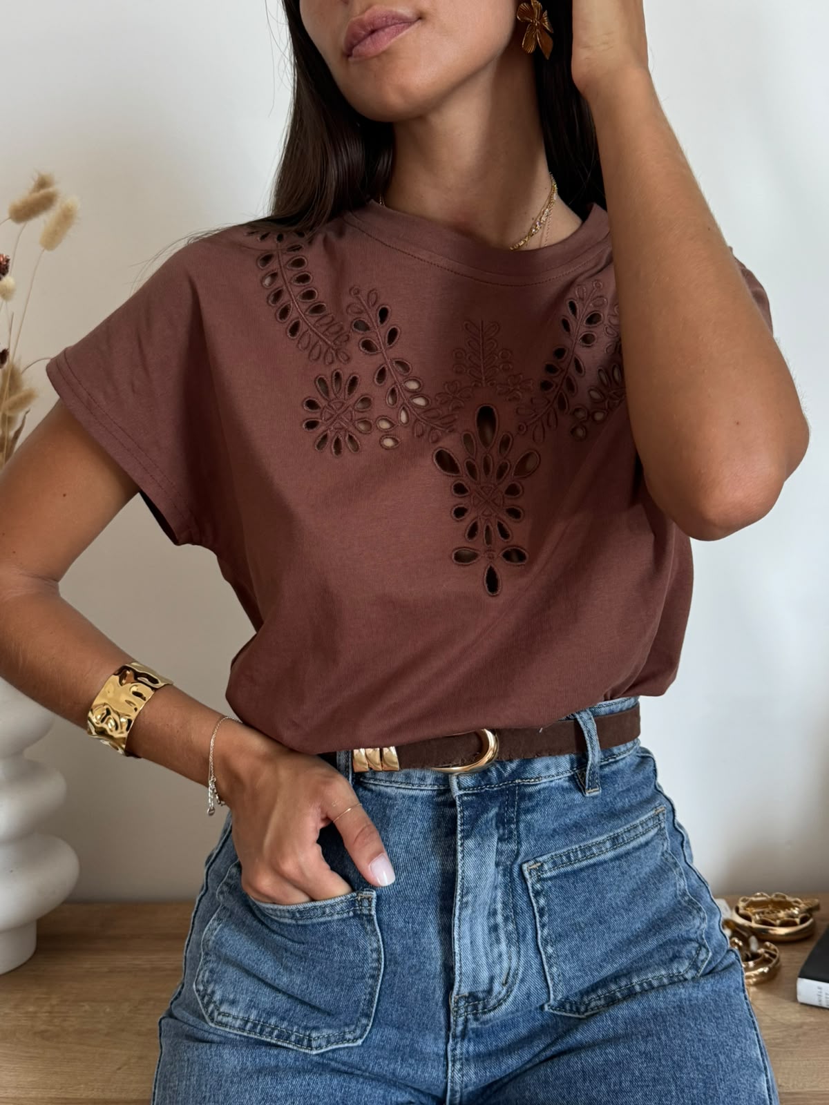 T-SHIRT ARIEL MARRONE